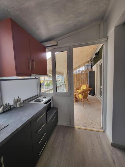 Under The Hill Apartment Athena Bagian luar foto