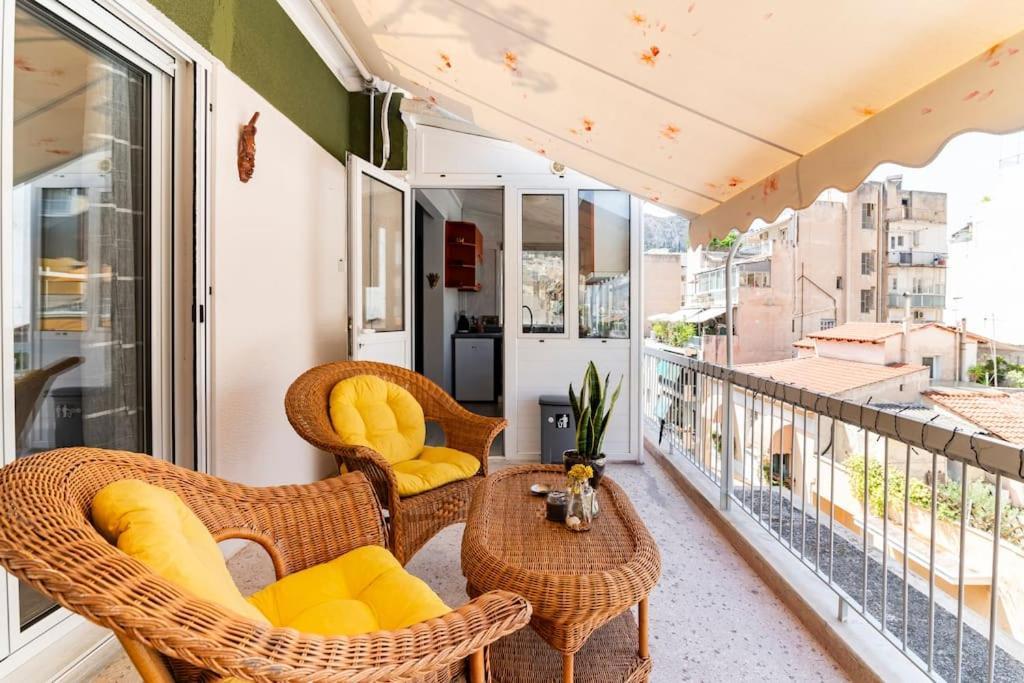 Under The Hill Apartment Athena Bagian luar foto