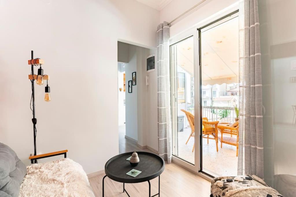 Under The Hill Apartment Athena Bagian luar foto