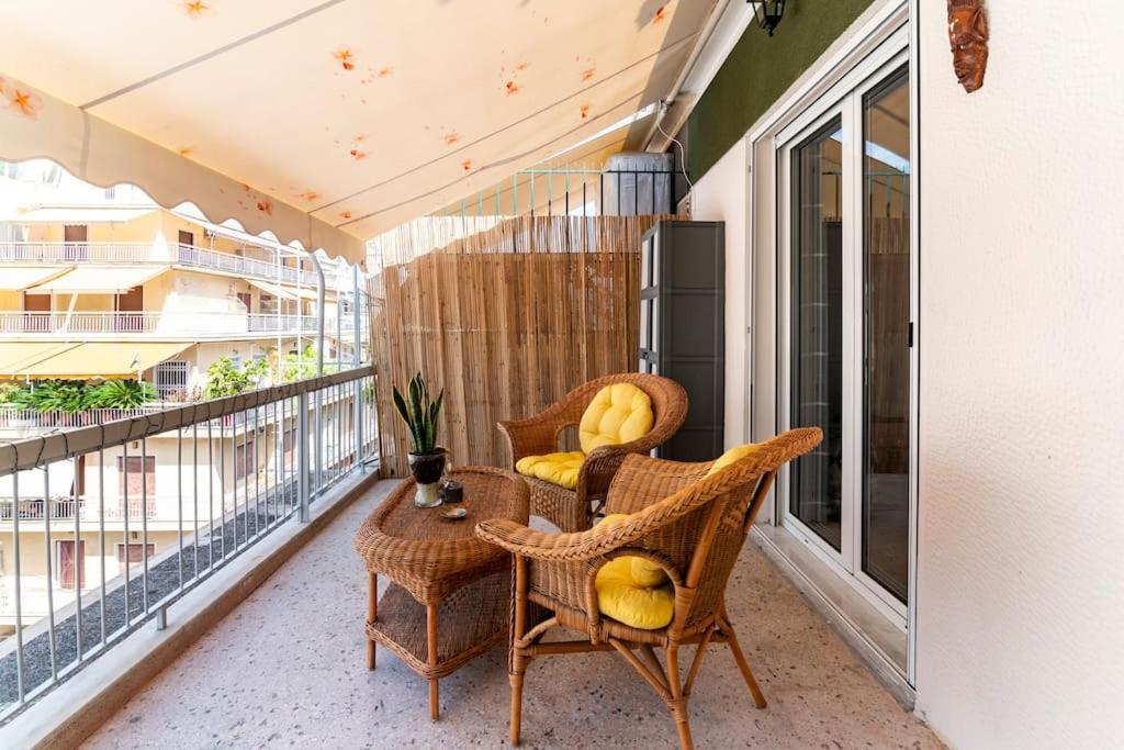 Under The Hill Apartment Athena Bagian luar foto
